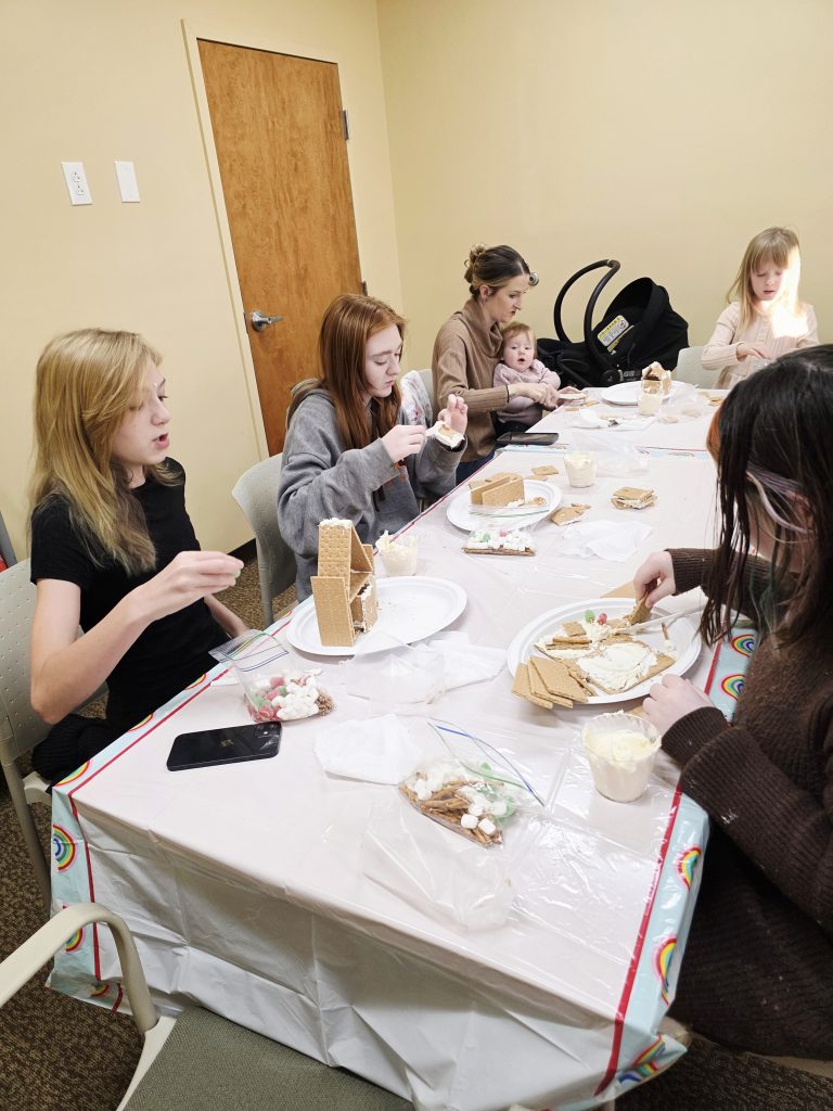 Gingerbread House Contest (11)